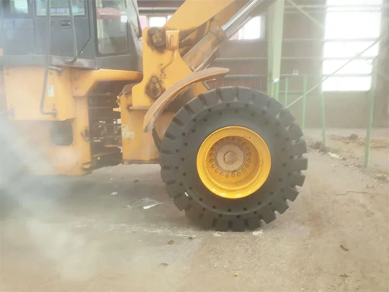 Brasilian lasitehdas käyttää 23,5-25 kiinteitä renkaita