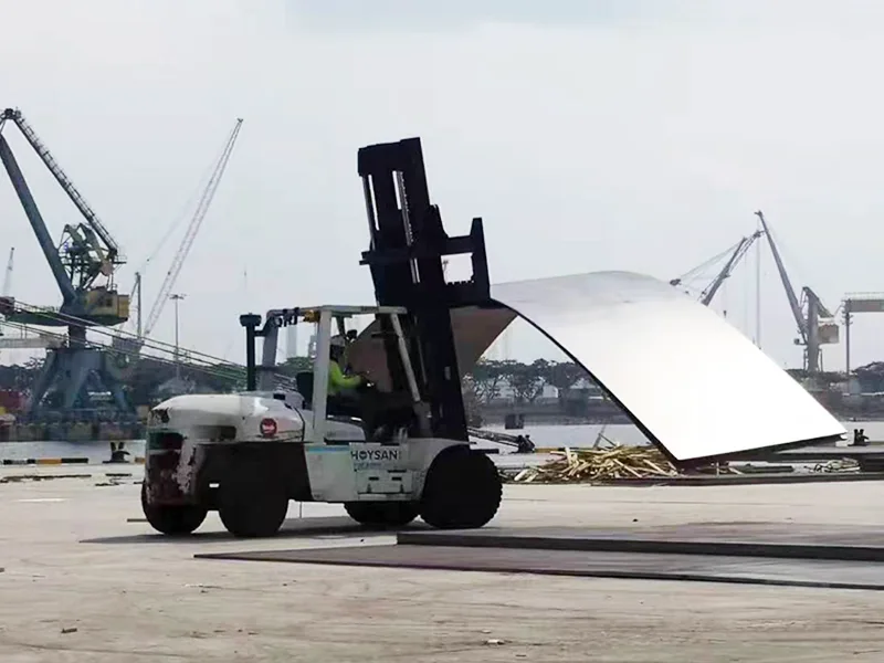 Kiinteät renkaat 12.00-20 satamaperävaunuille